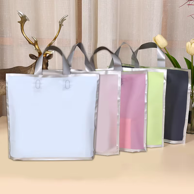 50枚入りフロスト加工ハンドショッピングバッグ、シルバーエッ - Wedding Supply Store のレビューと価格