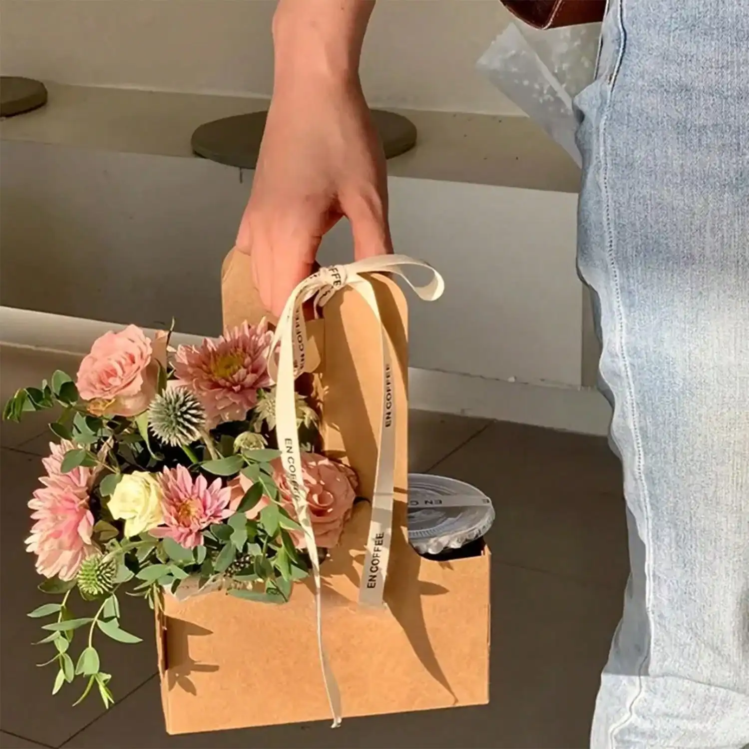クラフト紙フラワーブーケギフトバッグ紙素材、ハンドルドリンク - Wedding Hampers のレビューと価格