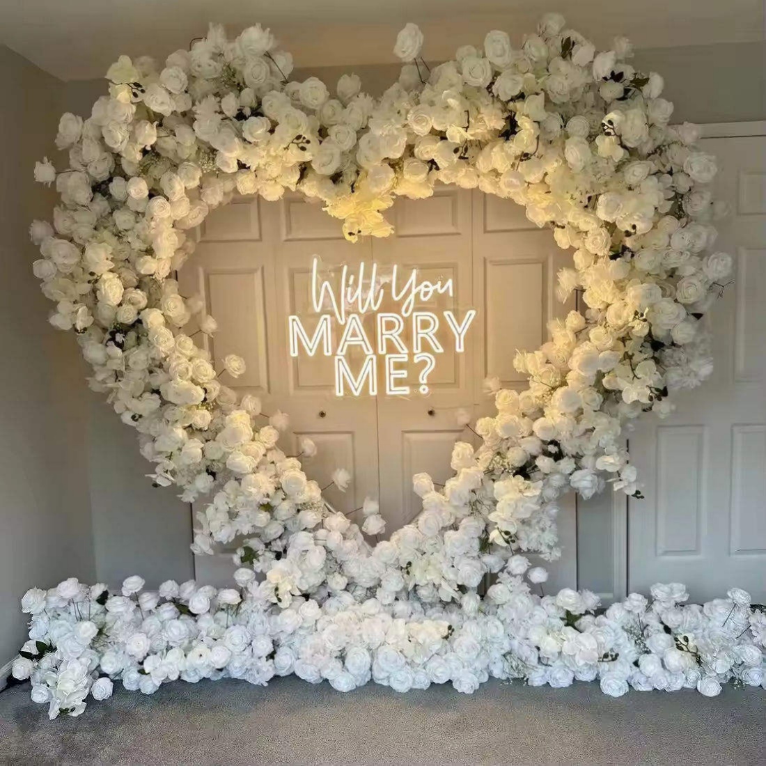 工場製シルク手作りの柔らかく丈夫な調節可能な人工赤いハート型 - Wedding Arch Flower のレビューと価格